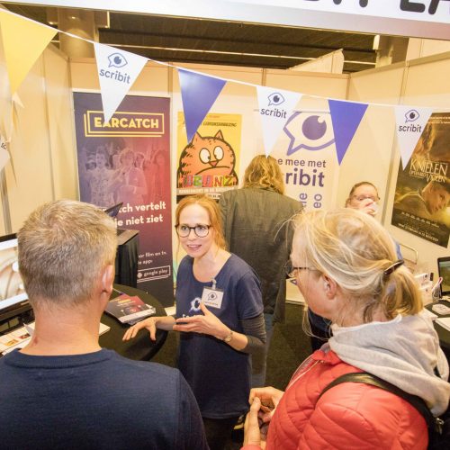 Bezoekers scribit stand ZieZo beurs 2019