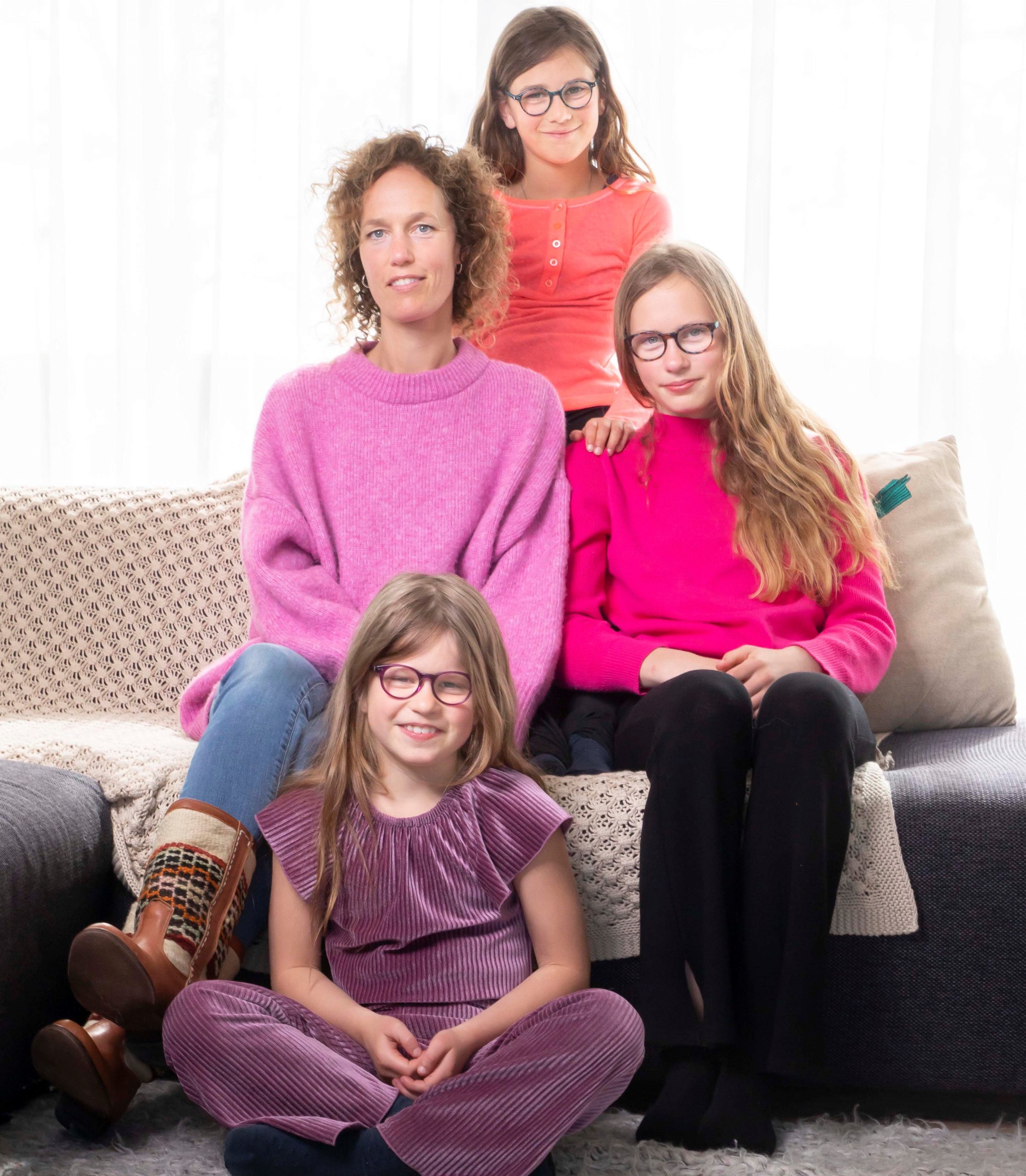 Lieneke en haar 3 dochters.