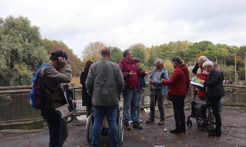 Een groep bezoekers tijdens de familiedag in Avifauna