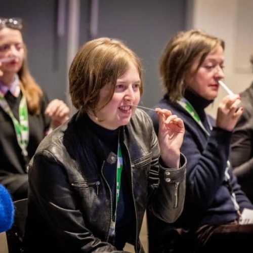 Op 14 januari bezochten zo’n 150 museumprofessionals het congres ‘Zonder zicht naar het museum’. De inspirerende middag stond in het teken van het toegankelijk maken van musea voor blinde en slechtziende bezoekers.
