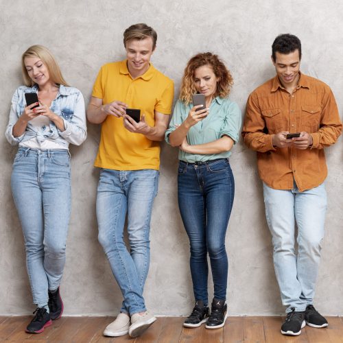 Wil je op de hoogte blijven van ons werk? Ontvang maandelijks onze nieuwsbrief vol persoonlijke verhalen, alles over leven met een visuele beperking én nieuws over de laatste innovaties
