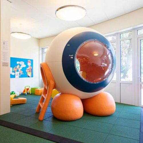 Het Baby- en Peutercentrum haalt alles uit de kast om kinderen op hun gemak te stellen. Zo kunnen ze er lekker spelen.
