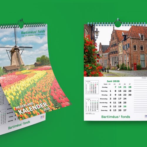 Bij je gift vanaf 25 euro ontvang je nu onze Nederland Kalender 2026. Met jouw bijdrage kunnen wij zwembad De Bies bij Bartiméus in Doorn openhouden. Je geeft de blinde leerlingen en bewoners de kans om te blijven zwemmen!
