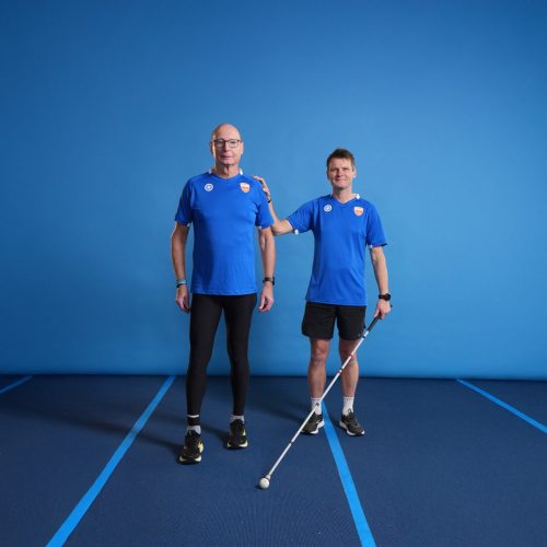 Met het platform Uniek Sporten Thuis kun je in je eigen veilige omgeving bewegen, ook als opstapje naar een sportvereniging in de buurt.
